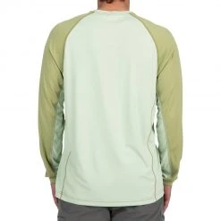 SimmsFishing M's SolarFlex Crewneck Shirt - Solid Men's Clothing