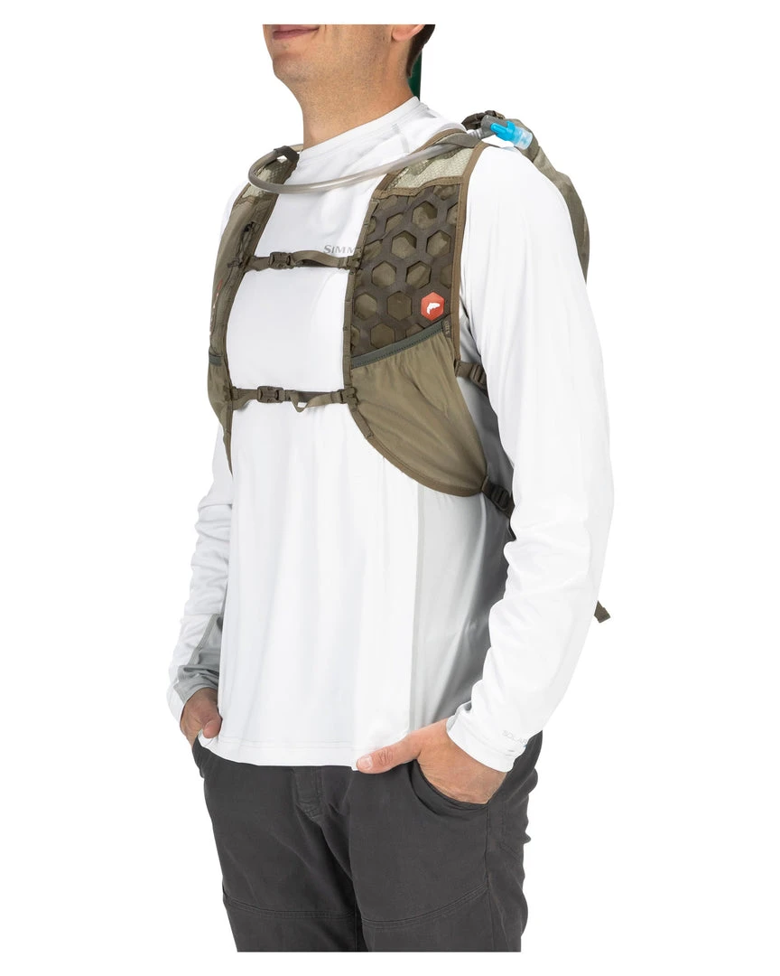 Brand new 🤩 SimmsFishing Flyweight Pack Fishing Vest 👍 5 SimmsFishing Flyweight Pack Fishing Vest