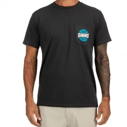 SimmsFishing M's Quality Built Pocket Tee Men's Clothing